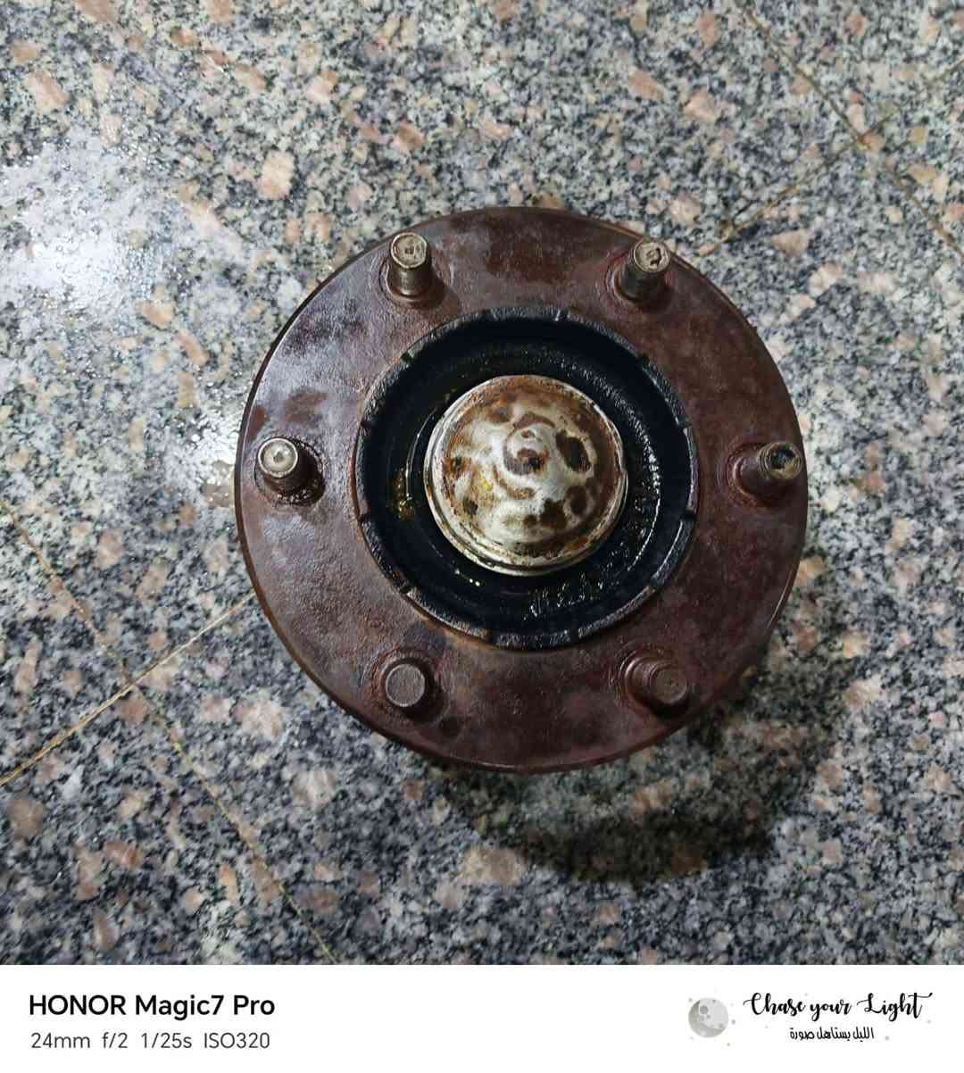 فلنجات عدد 2 مال كنتر نضيفات موؤسسه وروط ستيرن بيه عواج خفيف وعندي دعاميه خلفيه مال هينو أو فوزه حديد ودعاميه اماميه مال فوزه وهورن هينو نضيف قيم بلي يرضي بيه الله العنوان بغداد العبيدي للاستفسار ***********
