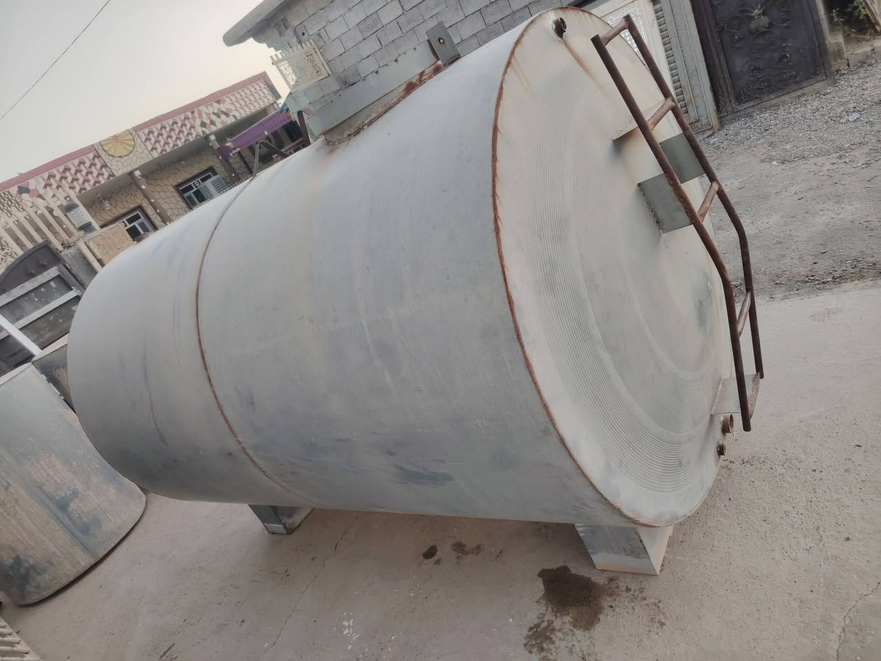تانكي نضيف
6000. لتر
***********

