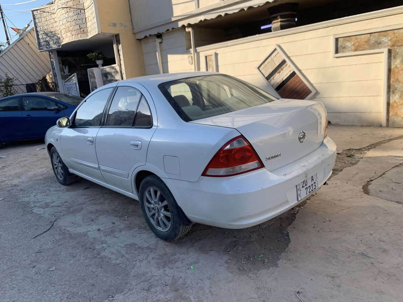 للبيع او مراوس نيسان سني
موديل: 2008
رقم: ديالى بسمي 
محرك: جديد بل جيس
قير: أوتوماتيك
تبريد ممتاز جداً 
سنتر

بيها 3 قطع 

الموقع: بغداد وره الجسينيه مال راشديه
السعر: 95 بيها مجال 
رقم الهاتف: ***********
