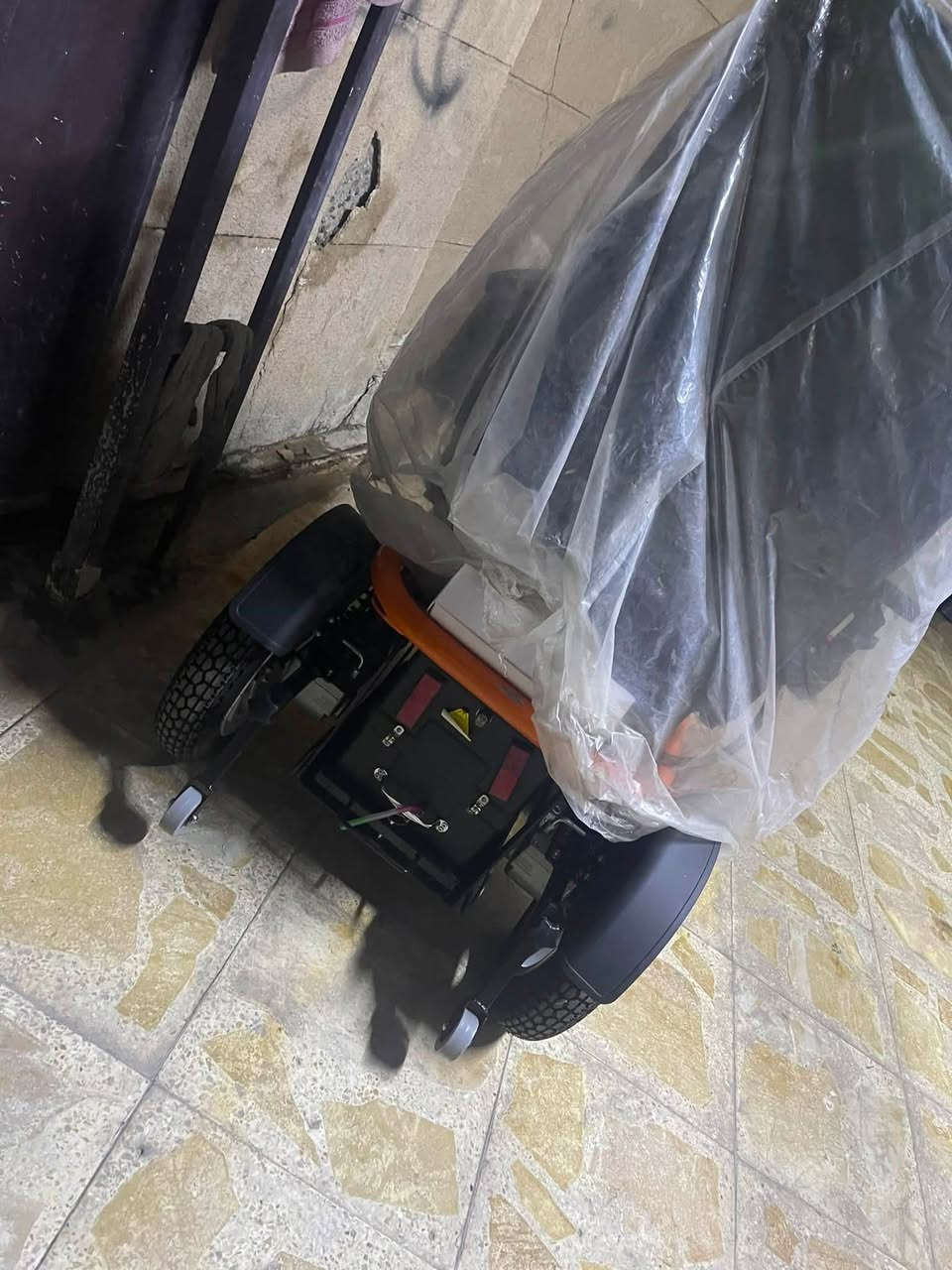 عربانه شحن موديل 2026 بعدهى بجيس حت مشاديهى فول موصفات سعر 600 الف بيهى مجال حك جيه بغداد الكريعات استفسار اكثر اتصال ☎️ ***********
