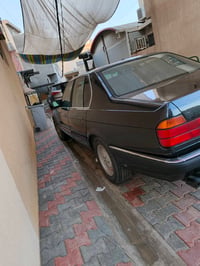 بي أم 735i • موديل ٩٢ • فتحة سقف