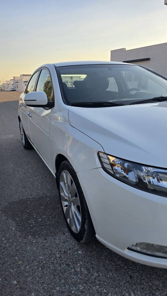 سیراتۆی مۆدیل 2013
سپی زۆرجوانەویەک دەستە
زۆرتوندوتۆڵە
بێ سبوخە بێ ساردە 
تەنها86هه زارجووە
ناو ڕەشە  سوکان فۆلیۆمە
شوێن کەلار
*********** كالار, السليمانية
