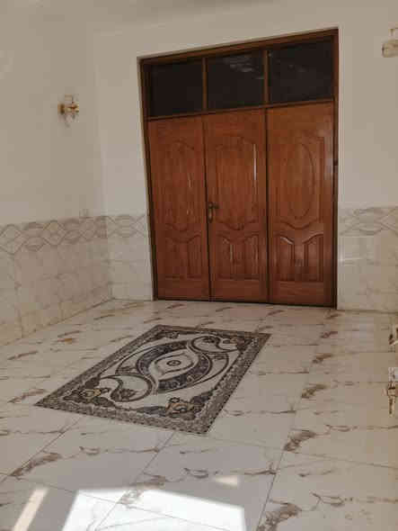 مشتمل للايجار في بابل حي الشهداء قرب مول اهل الخير كاع كريم جدوع مساحه 100م على غرف نوم 2 سعر 300الف قفل على رقم ***********
