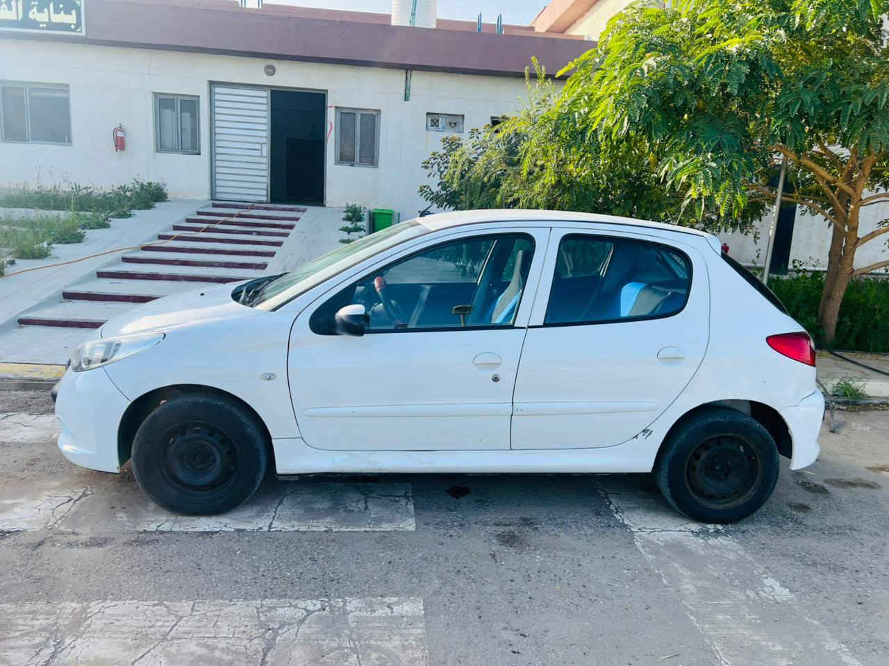 السلام عليكم  بيجو 206 بلاص  موديل 11 السياره جديده.تبريد. ثلج ❄   مكفوله  السعر 50 وبيه مجال ***********
