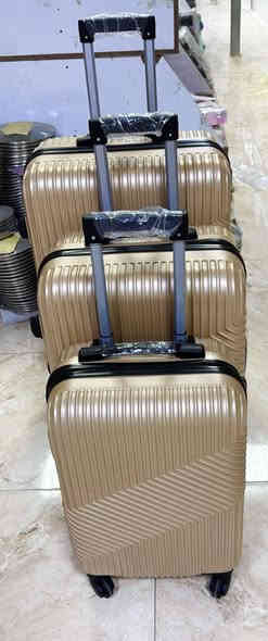 جنط سفر قياساتةمختلفة كوالتي ممتاز السعر
75 الف توصيل لجميع المحافظات العراق للطلب والاستفسار الاتصال على الرقم ***********
