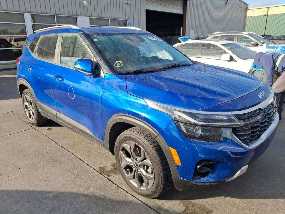 السلام عليكم 
موديل 2024 
كيا سيلتوز S
ماشيه 46 الف مايل 
وارد امريكي حادثه بابين  بدون شاصي ولالغد 
ممحرك 2000 دوش بدون تبديل 
السياره موصفات S بصمه 
جلد مطعم  رادارات بجم  كبس 
تحكم ستيرن فول
تبريد قطعتين
مود سرعة 
اشاير مري 
فحص بغدا  
السعر 117 بيه مجال بسيط
مكاني السيارة حاليا بالمنطقة الحرة الاردن
للاتصال ***********.   ***********
