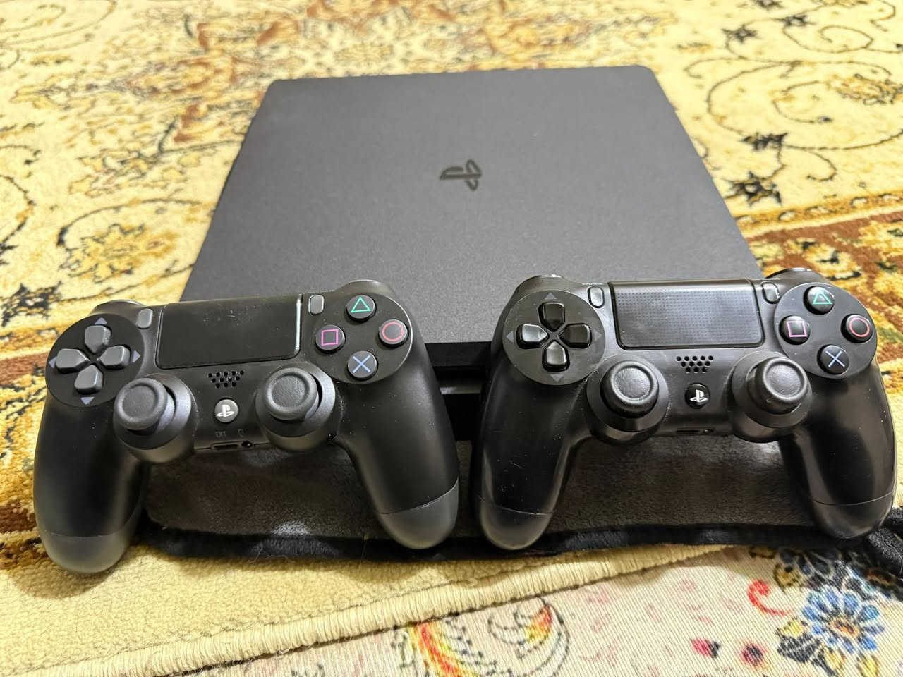 السلام عليكم شباب عندي بلي ٤سلم  جديد ممفتوح ذاكره ٥٠٠ للبيع
مهكر نظام ١٢.٥٢ 
قرص تهكيره ثواني 
بي العاب هواي و٢ جوستك تجاري جدد 
السعر ٢٤٠الف 
المكان فقط ديوانية


**إذا كنت صاحب هذا الإعلان وتريد حذفه لأي سبب، رجاءا أرسل رسالة إلى الدعم الفني**