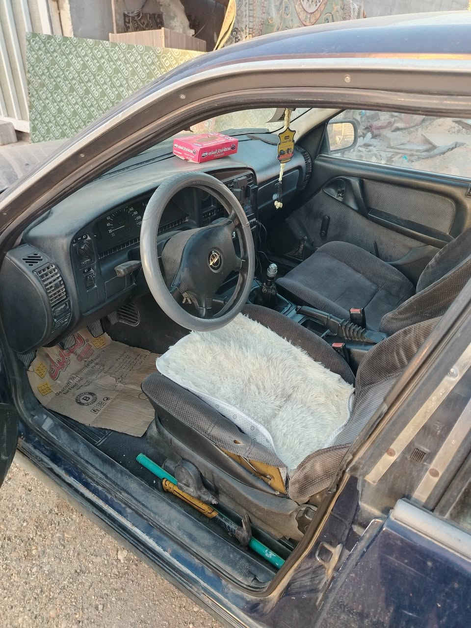 السلام عليكم اوبل اوميكا استيشن حجم 20بغداد انكليزي بسمي شرط التحويل وراد الألماني كير عادي لاضربه ولاكص كهربائيات شغاله محرك وكير بحاله جيده السعر 37وبيها مجال بسيط مكانها بغداد رقم *********** او ***********
