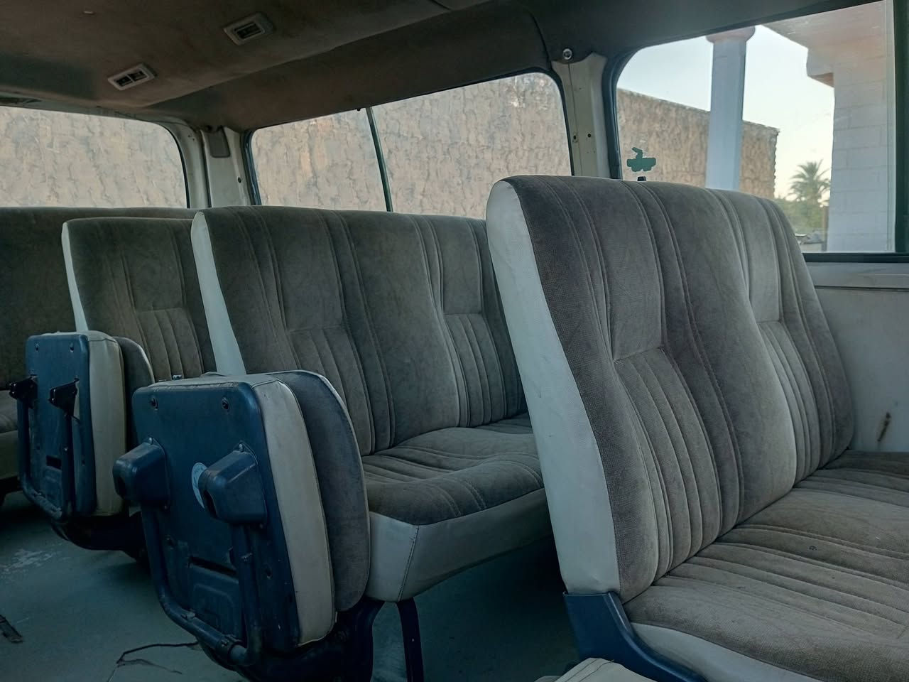 للبيع نيسان مديل 2011 مكفولة محرك وكير واكسن وتخم تاير حداديه جديده ودوشمه كامله  للتواصل *********** سياره رقم بغداد انكليزي تحويل ثاني يوم السعر 125 وبيه مجال قليل لمو شراي لا يعلق ولا يكسر بحلال العالم مكاني كربلاء
