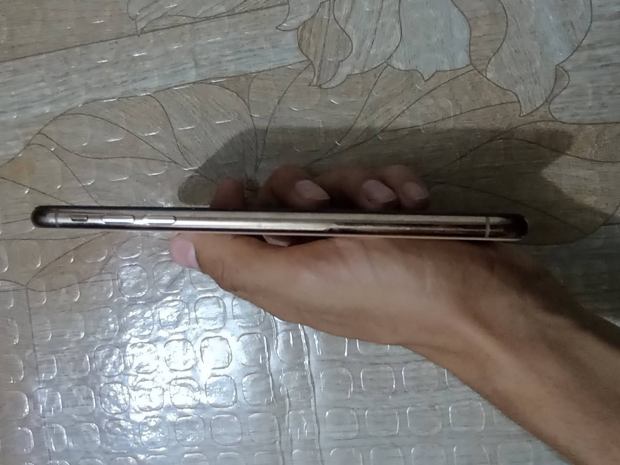السلام عليكم
ايفون xs mas
ذاكرة 256
بطارية 69 مبدله
الجهاز نضيف شخط مابي تجي تشوف بعينك 
كله شغال 
الجهاز شرق اوسط
السعر ١٧٠ وبي مجال قليل


**إذا كنت صاحب هذا الإعلان وتريد حذفه لأي سبب، رجاءا أرسل رسالة إلى الدعم الفني**
