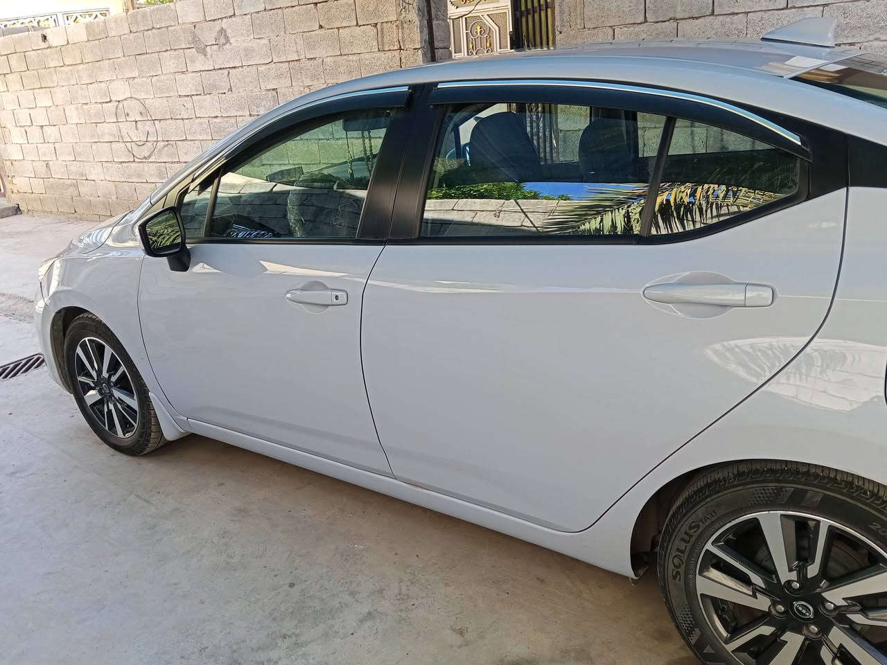 نيسان فيرسا 24 باسمي معوقين ماشيه 50الف كم ضرر بس دعاميه اماميه دون دواخل السعر 140 وبيها مجال بسيط  شراي يتصل على ال، قم ***********
