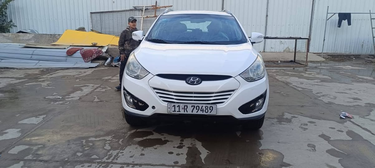 سلام عليكم 
سيارة توسان موديل 14 
ماشية 126الف كيلو
رقم بغداد مشروع وطني
كامل مواصفات
من تبريد 
كير و محرك كفالة عامة  مكفولات
لايت زنون
تخم تاير
***********
 العنوان بابل الحلة المركز
استفسار اكثر اتصل وخادم حلة, بابل
