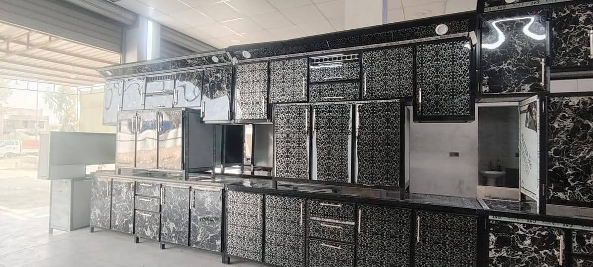 #معرض الفرات للبيع جميع انواع الاثاث المنزلي واللاجهزه الكهربائيه المستخدم والجديدوبأنسب لاسعار مقابل دئره جنسيه القائم من جهه البرانيه بصف جسرالمشاه تم وبحمدالله وصول حمل كاونترات جديده للاستفسار لاتصال برقم ***********متوفرواتس اب***********
