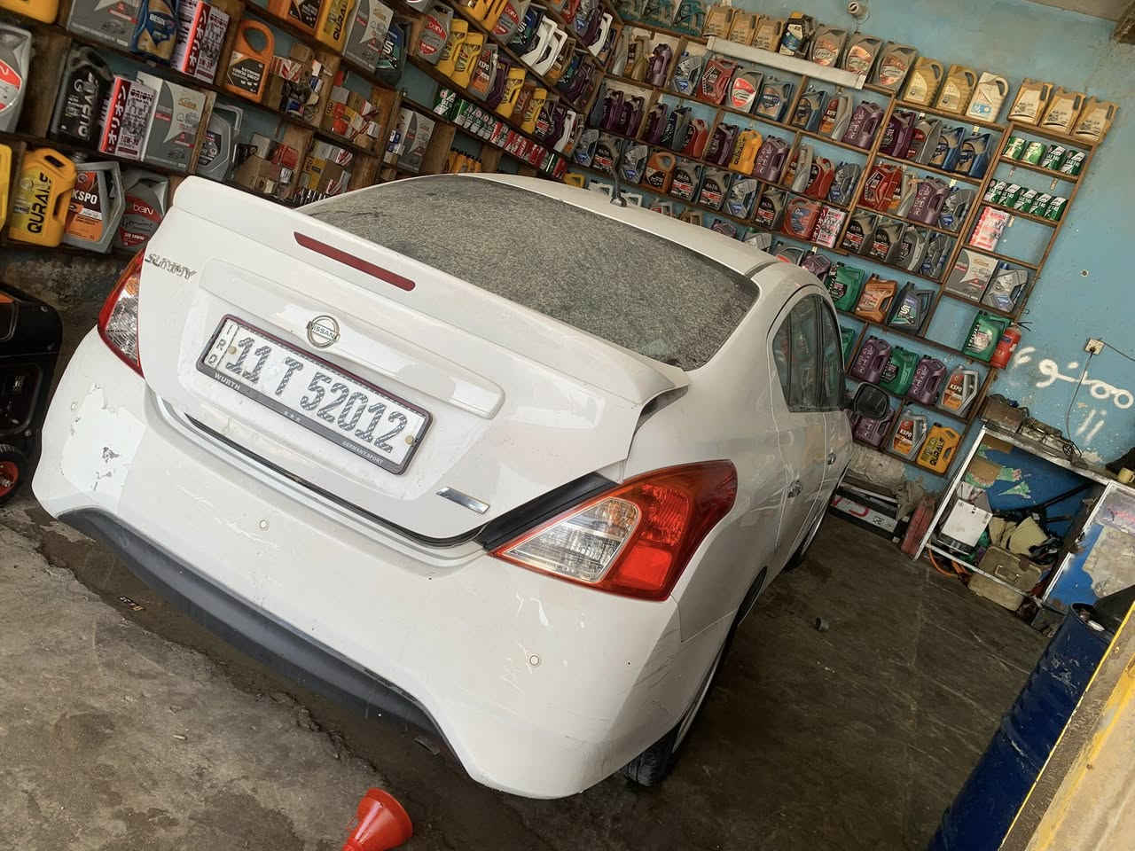 صني هندي موديل 16 مبدل بنيد وبيهة طخة بالجاملغ الخلفي اي نقص ما بيهة بس تبريد عوزة غاز مكلف بالنشر رقم صاحب السيارة ‭    0781 153 2726‬مكانها الديوانية ورقمهة بغداد
