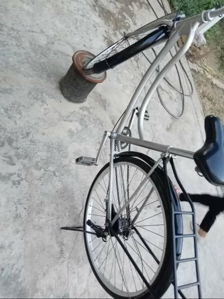 السلام عليكم بايسكل حجم 26 للبيع مكاني كوت  السعر خاص


**إذا كنت صاحب هذا الإعلان وتريد حذفه لأي سبب، رجاءا أرسل رسالة إلى الدعم الفني**