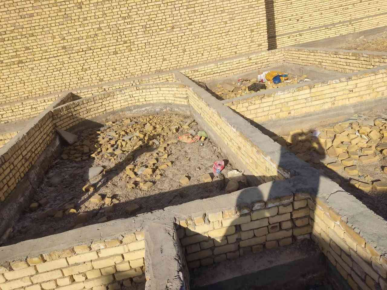 السلام عليكم بتلو زراعي200م للبيع قرب مجسر الاسكان الصناعي  خلف الفلل السعر 28وبي مجال للشراي الاتصال ***********
