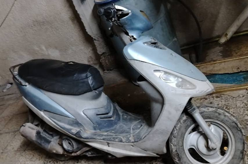 السلام عليكم
ماكس منغولي ١٢٠   ما مفتوحه 
كفرات ختم واحد  
دهن كل ١٥ يوم ابدله 
مكينة كلشي مابيهه بلادية
كهربائيات من مطرت بقن يشكلن الاشاير يعني بس تعديل بالكهربائيات مالتهه 
سلف ما يشتغل مشايفه شبي معتمد على الهندر 
الدراجة خير من الله كد اروح للدوام وارجع ما فد يوم موكفتني بالشارع بس الحمد لله بعد ما احتاجهه
 السعر ٤٥٠ مكاني بغداد
الاستفسار واتساب ***********
