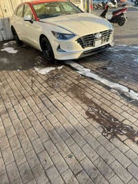سوناتا تكسي دبي ٢٣ أصل بيجي أصل بيهة قطعتين صبغ ١٣٠ وبيهة مجال ٠٧٧١٧٦٥...