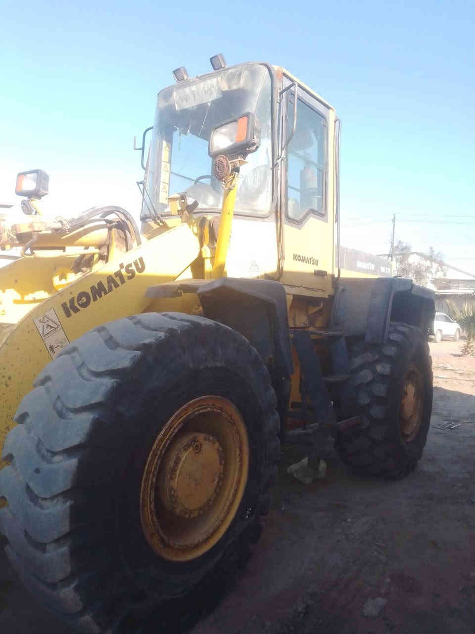 شفل كوماتسو للبيع حجم 270موديل 202محرك كمنز102كيرzff160 بسمي أربيل ***********/7865115929
