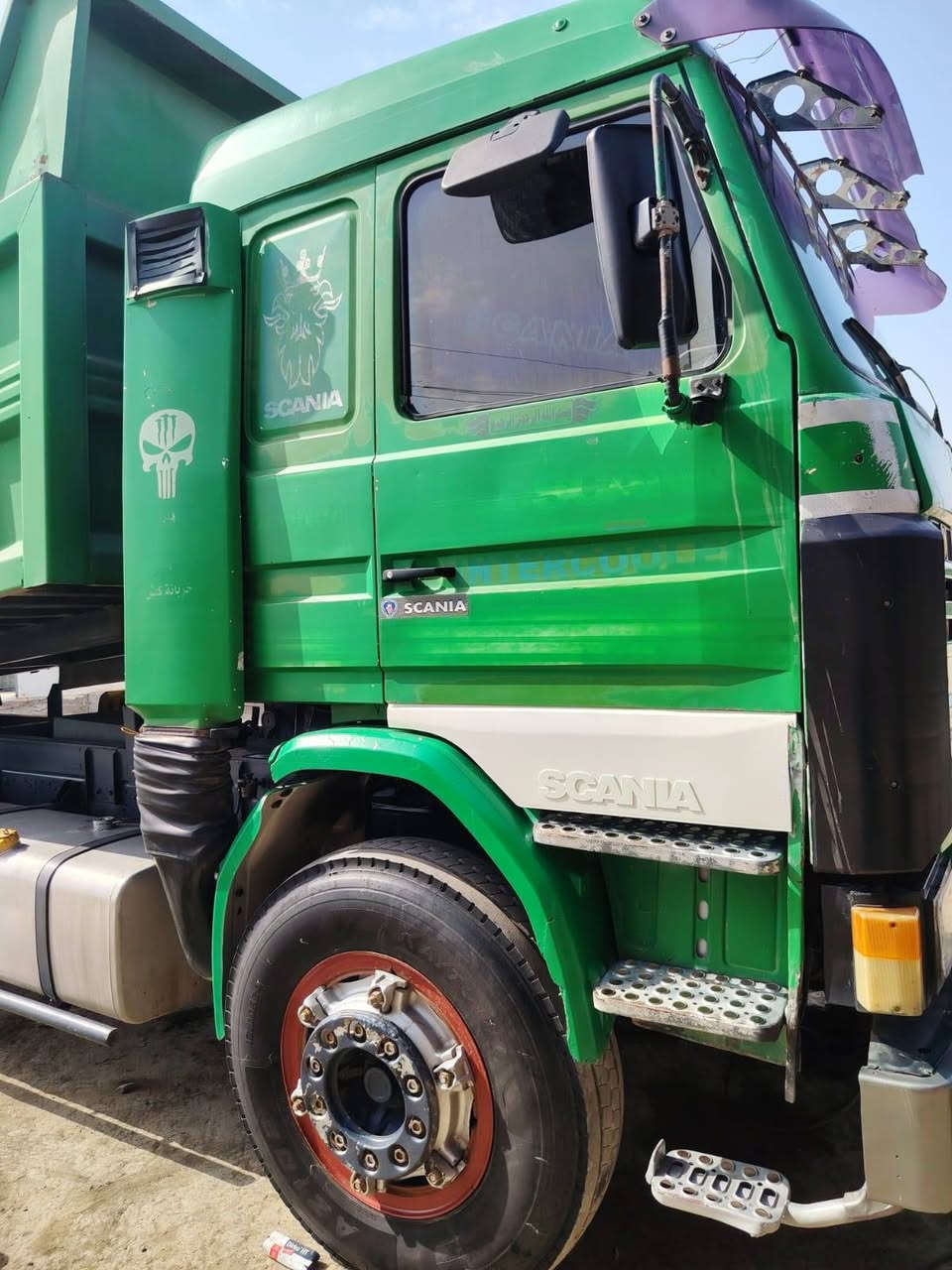 السلام عليكم سكانيا للبيع موديل 90 مكينه 43 كير 5 ب 5 شاصي مكفول مده وحده مجموعه مان نص بوربرن جبير رقمه نجف تحويل مباشر ***********
