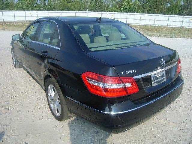 W 212
موديل 2010
رقم انكليزي باسمي
كاميرا + بلوتوث + جام اوتو + مري قلاب 
لايتات زينون اوتو + كشنات كهرباء مع وضعيات خزن
مري جانبية تعتيم اوتوماتيك + اوتو هولد + سلايد روف
السيارة كاملة المواصفات عدى تبريد الكشنات … 
بدون ايرباك بدون شاصي بيها 4 قطع صبغ 
ضرر امريكا جاملغ اليمين + البنيد 
بالعراق انصبغ جاملغ خلفي + امامي

وبيها سستم صوت هارمن كاردن الاصلي من مرسيدس بلاد
السعر 165 وبيها مجال قليل سياره جديده وجاهزه
Hasanin Al Ibrahemy


**إذا كنت صاحب هذا الإعلان وتريد حذفه لأي سبب، رجاءا أرسل رسالة إلى الدعم الفني**