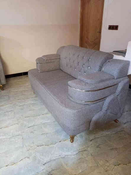 للبيع تخم مقاعد عشر سعر ٦٥٠ قفل وعنوان وعنوان فلوجه يم نهر فليح رقم *********** للإستفسار
