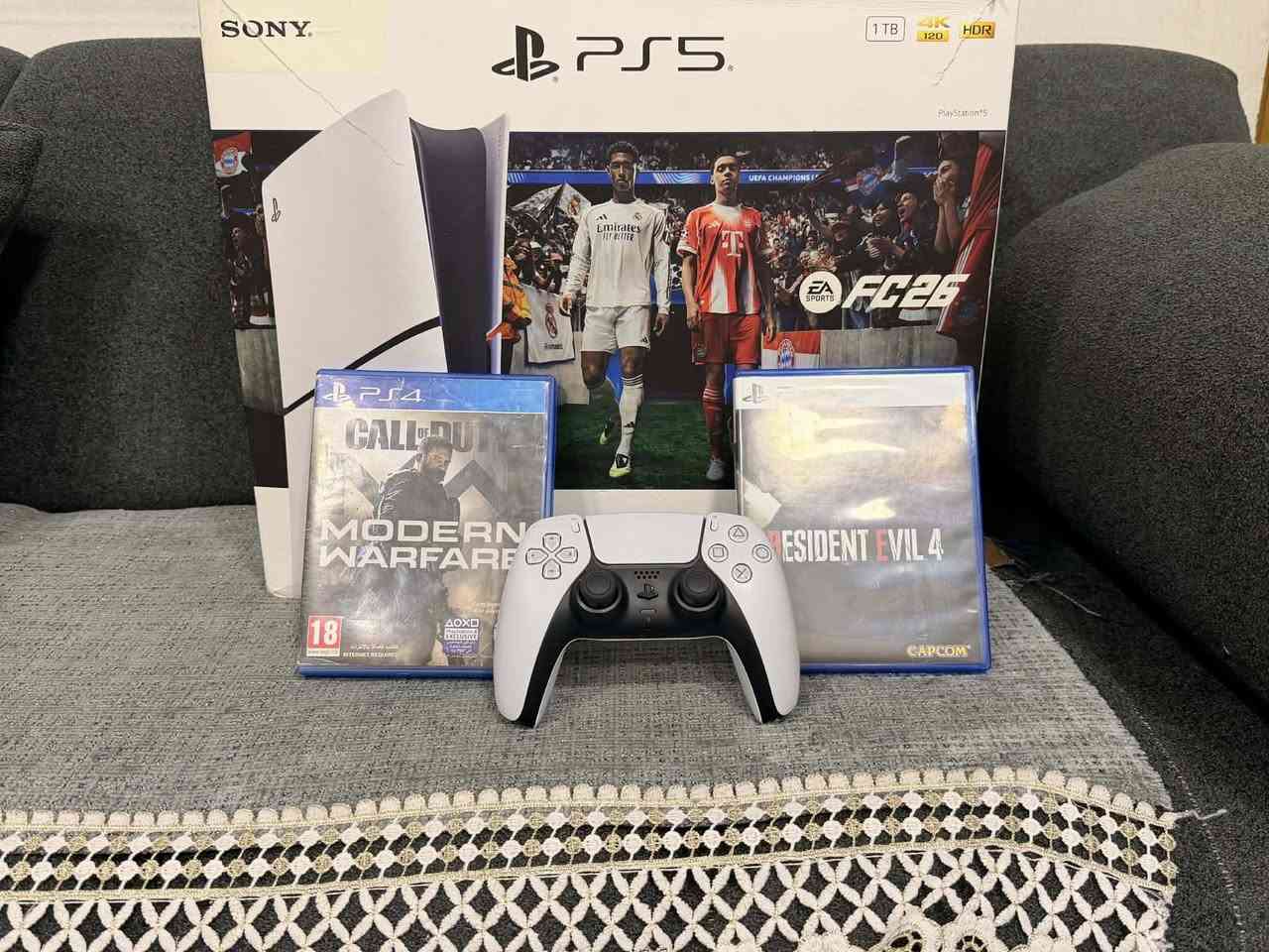 بلي فايف سلم + قرصين +حساب العاب
مكاني دوره للاستفسار***********
