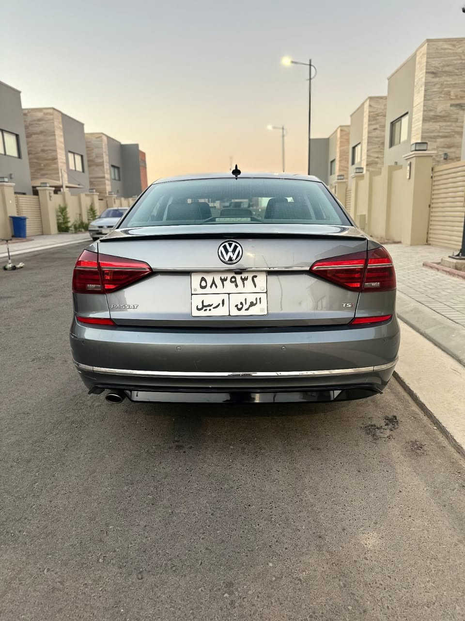 باسات ٢٠١٧
ماشبه ١٠٧
حادث موضح بالصور بابين تبديل 
السياره مابيهه اي نقص 
مواصفات rline
السعر 130
***********
مكاني بغداد
