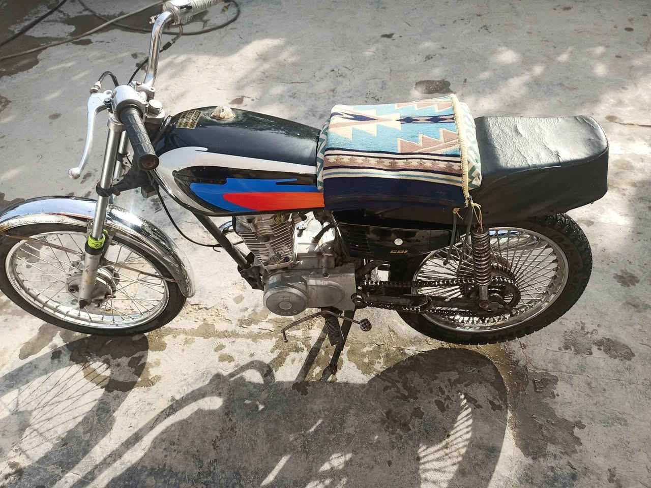 للبيع دراجه نضيفه ومتوازي عليها ب 200 وبيها مجال 
رايدله بس بلك وشغل وروح بيها وين ماجان 
شراي تعال خاص


**إذا كنت صاحب هذا الإعلان وتريد حذفه لأي سبب، رجاءا أرسل رسالة إلى الدعم الفني**