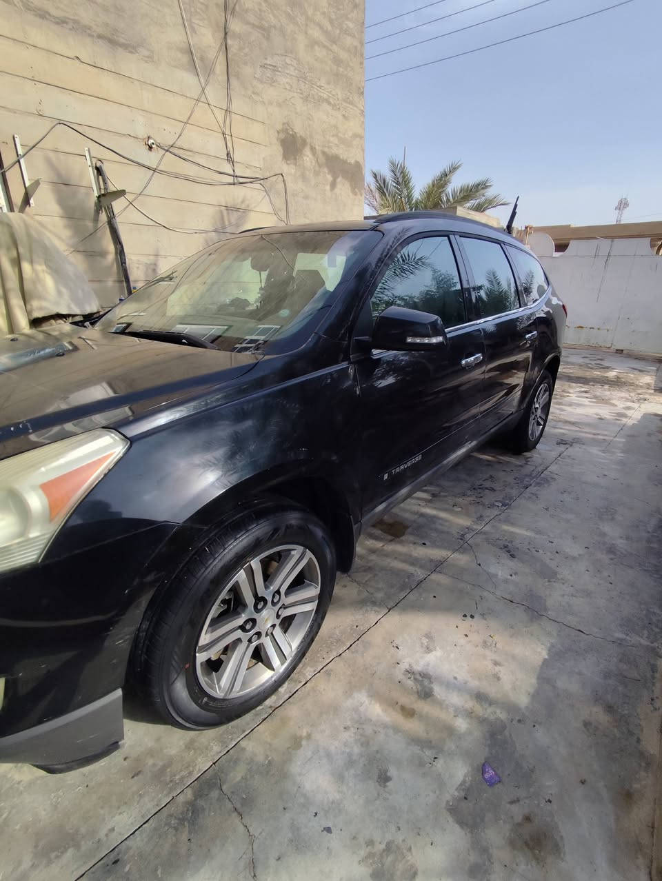 السلام عليكم كل عام أو انتو بخير
شيفروليه ترافرس خليجي.  موديل 2009
المواصفات ..
اشاير بل مري
بانوراما 
شاشه وسطيه
مقاعد جلد وكهرباء 
ثلاث قطع تبريد 
حساسات خلفيه 
صدره ممتاز  
محرك V6 3.6
صندوق كهرباء وشفط 
مع الكتلوك. 
بيع او مراوس حسب القناعه 
الاستفسار *********** الاتصال بل رقم واتساب موجود
