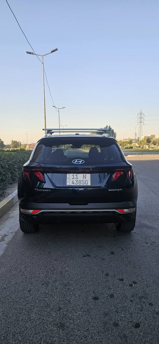 توسان 2024 هايبرد SEL لون [حبري ]
محرك 1600 توربو 
 حادث بسيط بالباب الخلفي الايسر اتصلح نفسه ونصبغ صور الحادث او رقم الشاصي موجودات ويه الصور رقم بغداد بسمي تحويل مباشر للمشتري ايرباك كوشن او برده ضاربات ومصلحات
العداد 24000 الف مايل 
بصمة تشغيل 
دخول ذكي 
كوشن السائق كهرباء 
فور ويل 
تدفئة كشنات 
تحديد مسار 
تحديد سرعة 
كامره خلفيه  
مانع انزلاق 
تحكم ستيرن فول  
شاشة كبيرة ناطقة تدعم كار بلي 
شفتات تحكم بالستيرن
كير و هاند بريك دكم 
جنطة كهرباء 
اربع انظمة قيادة ايكو و سبورت و نورمال
نقطة عمياء  
تشغيل   عن بعد 
تبريد قطعتين
مرقمة بغداد دولي  اباسمي
العنوان : بغداد حي العامل 
السعر  200 ورقه او مراوس حسب القناعه
 للأستفسار ***********
متوفر واتساب
