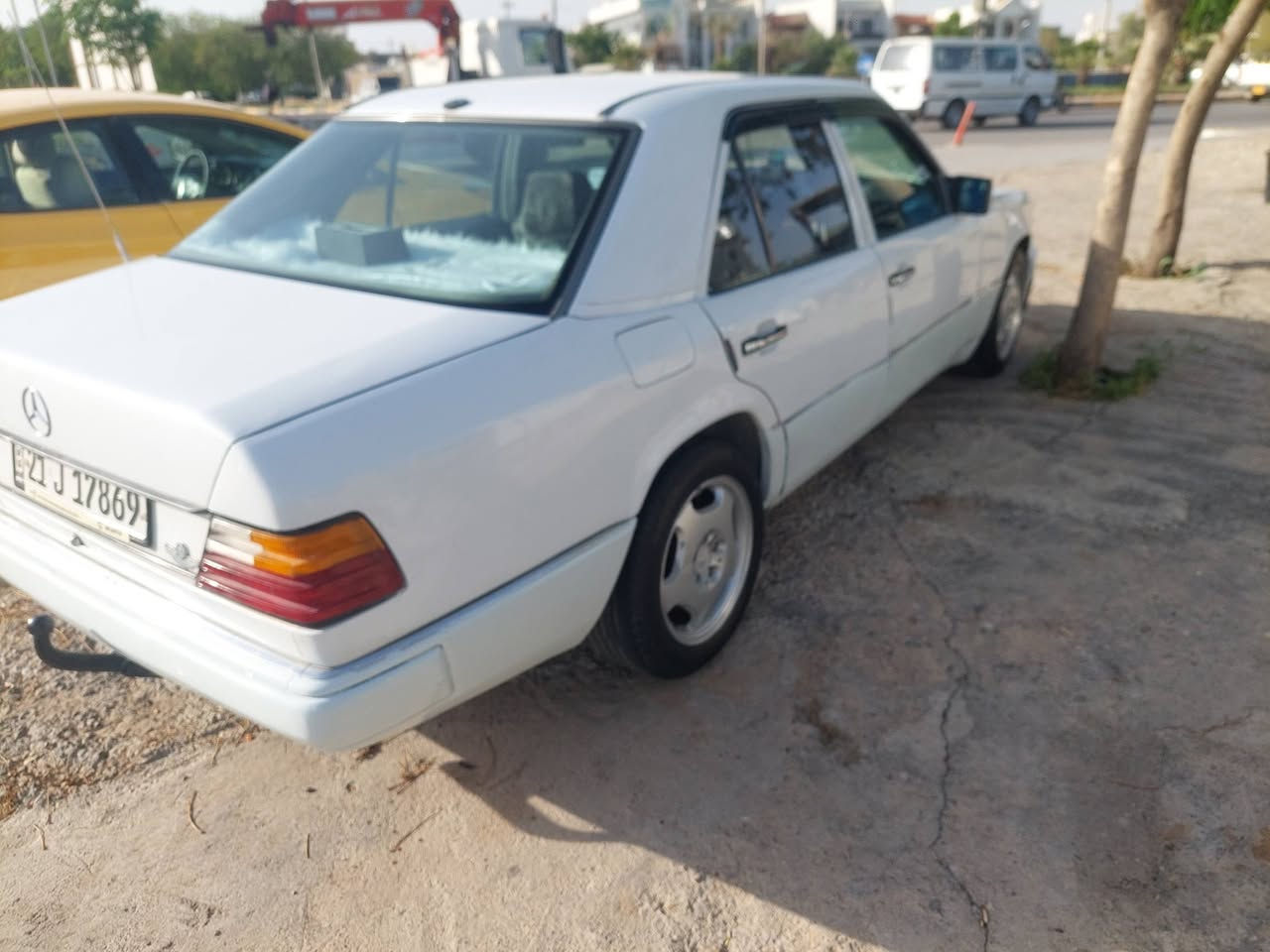 مارسدس دب موديل 1991 سياره بدون نقص تبريد تدفئه محرك بطه 2500 سياره بيها قطعتين صبغ تخم تاير حداديه سعرها 58 ورقه مكان السياره ديالى جلولاء
***********
مارسدس دب موديل 1991 سياره بدون نقص تبريد تدفئه محرك بطه 2500 سياره بيها قطعتين صبغ تخم تاير حداديه سعرها 58 ورقه مكان السياره ديالى جلولاء
