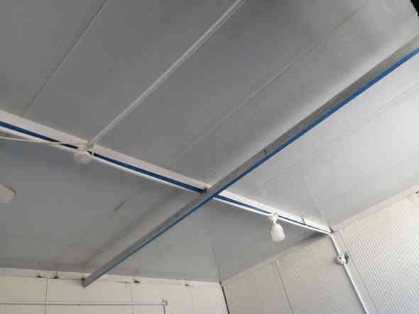 سلام عليكم عندي هاي الغرفه مال سندويش للبيع جام خانه وياه كامله
تقريبن الجداري ١٢ ارتفاع ٣ متر والسقفي ٧ قطع الطول ٧ متره ابيع شلع
***********
