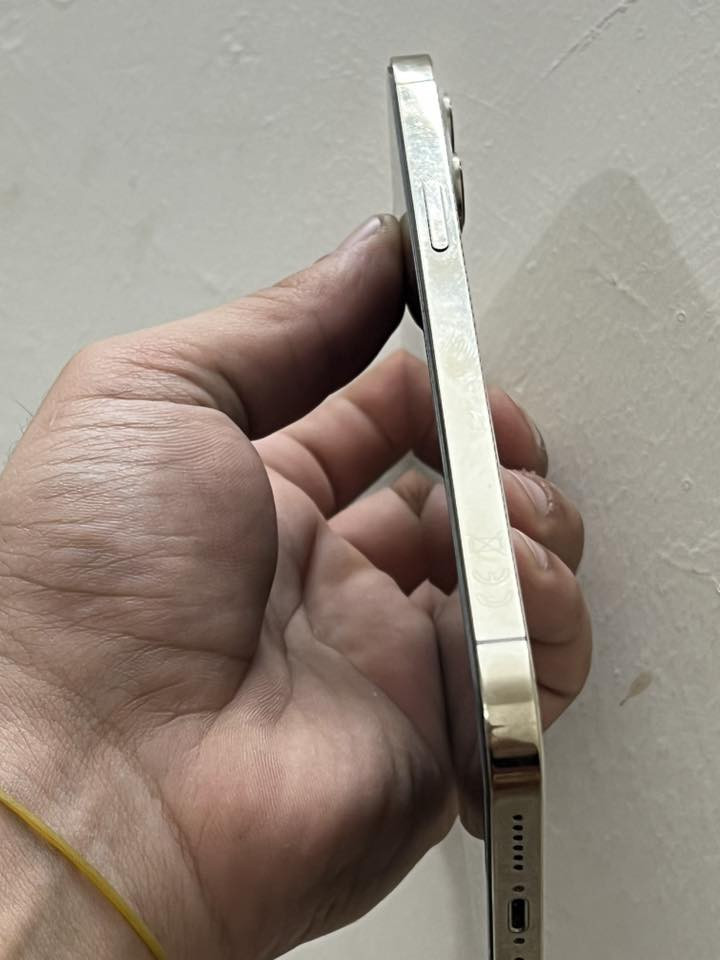 السلام عليكم
12promax

بطارية 🔋 100مبدلهة اصلية 

شاشة مبدلها اصلية سعر الشاشة ١٥٠ + سعر البطارية ٧٥ الف اللة شاهد كلهن أصليات والجهاز كلش نضيف صار شهرين ضامة ممستخدمه أجاني جهاز هدية واريد ابيعا سعر ٣٥٠ وبي مجال
***********متوفر وتساب
