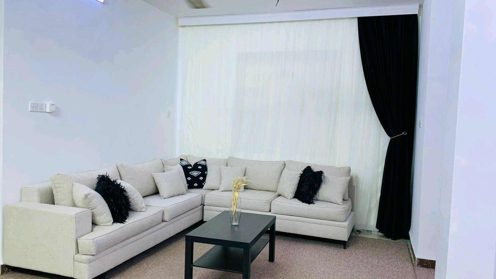 بيت في محافظة ميسان منطقة حجي عبد الاولى قرب جامعة المنارة . بيت طابقين الطابق الاول معزول عن الطابق الارضي  . المنزل يحتوي على محل . بيت طابو زراعي عقد ٢٥ 