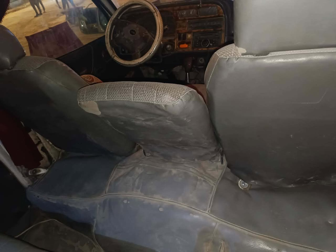 السلام عليكم  كيا جنبي محرك بطه كير اوتماتيك سنويه جديده رقم حديث سعر ٤٥$بيها مجال توصل ***********
