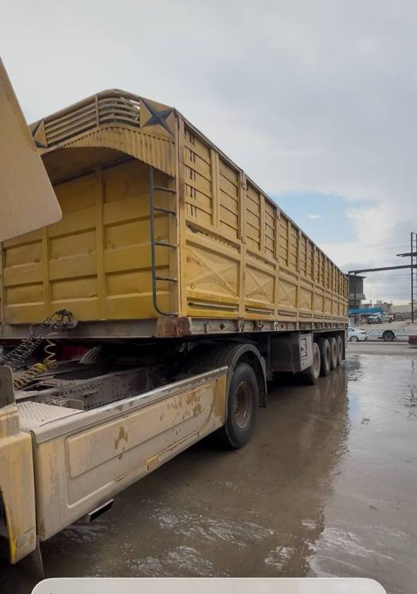 السلام عليكم
عربانه عمل محلي شغل الموصل 
شاصي حدادي 16 لا كسر ولا فطر طول 12/50
اربع محاور 2 صيني. 14 واحدبرينه والرابع رفاع الماني 13
تايرات كهربائيات هواء  جاهزه للشغل سكراب ابد مامشتغلة
السعر 125 وبيها مجال مكاني الموصل 
***********
***********
