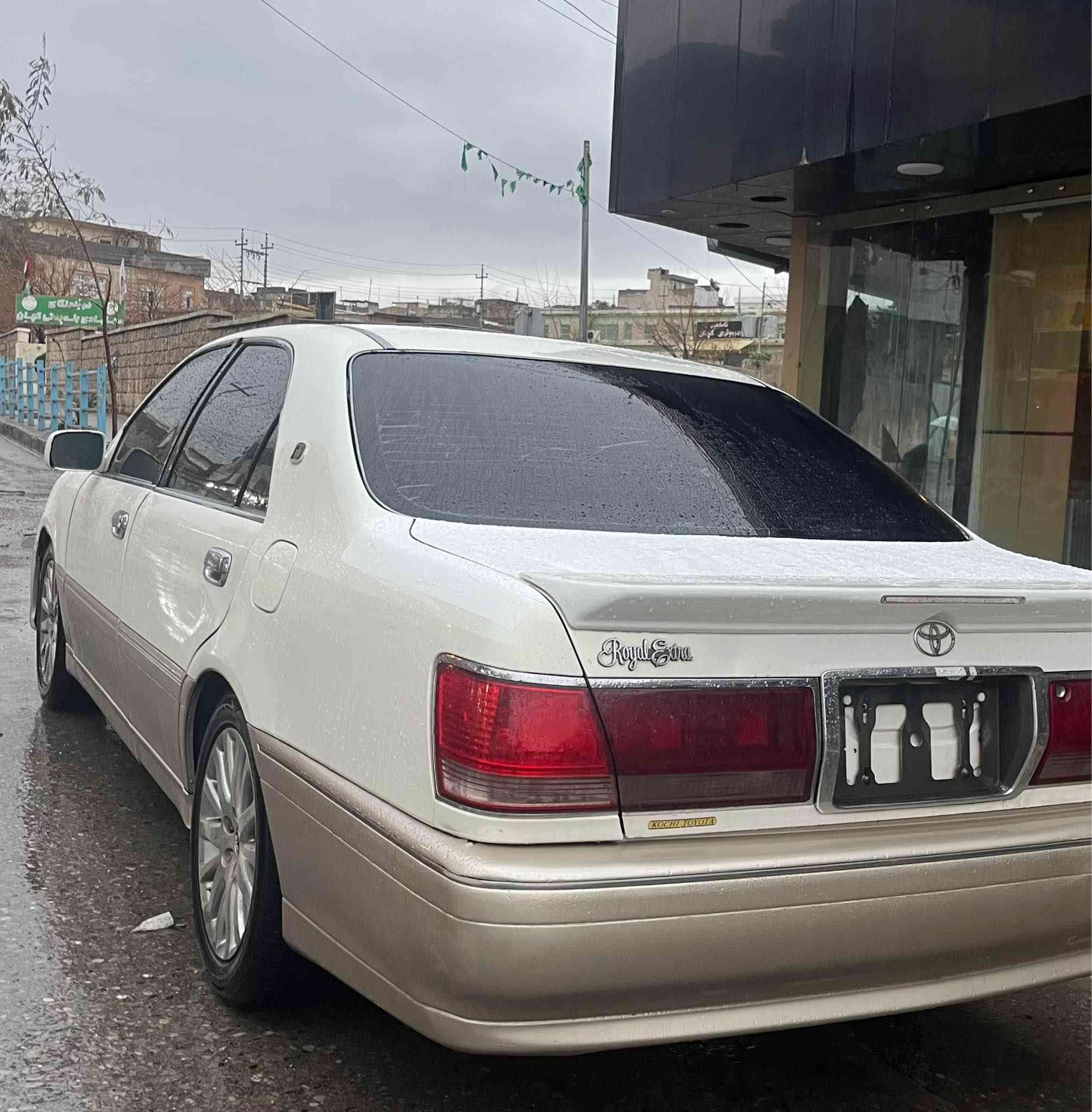 ‎مەلیکە مۆدیل 2002 براوە براوە
‎مەکینە D4 171 واتا بجوک
‎گێرو مەکینە بەشەرت 
‎تەقەو رەقە بەشەرت 
‎دەعمو لیدراو بەشەرت
‎٤ تایەو ویلی ماجیستا نویم بو بەستاوە 
‎ناوزەردە سەیارەکە زور ریکو پیکو مەزبوتە موشەتری تەلەفون بکە ڤایبەر واتسئەپ کراوەیە *********** كويسينجاك, أربيل
