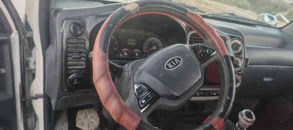 السلام عليكم كيه موديل 2013 مسكر مكفولة كفاله عامه كير ومكينه واكسن حداديه جديده تخم تاير جديد بيها طخه بالدبه طخه بسيطه تحويل مباشر السعر 93وبيها مجال للشراي رقم***********
