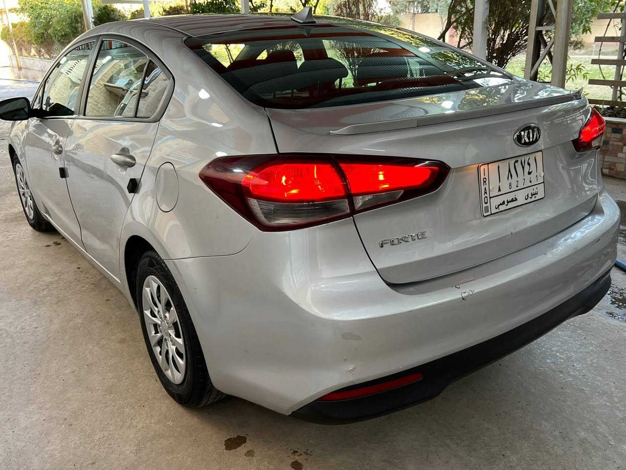 كيا فورتي 2017 
الضرر بوند صبغ 
وتعديل بارد بالأبواب 
مكينة 20 دوش 
السعر 105 
***********
