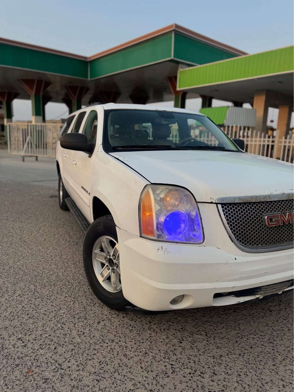 سلام عليكم يوكن 2011 طويل ادوات  سعره 43 قفل كفاله من الكص والضربه سياره حلوه وجديده كير محرك ترايك لبغداد زيرو حداديه جديده تخم تاير جديد تبريد ثلج دواخل عسلي كشنات كهرباىيه سياره حلوه وما ناقصه شي سعره 43 قفل من الأخير وماكو هيج سعر ابد مكاني بصره 
*********** البصرة, العراق
