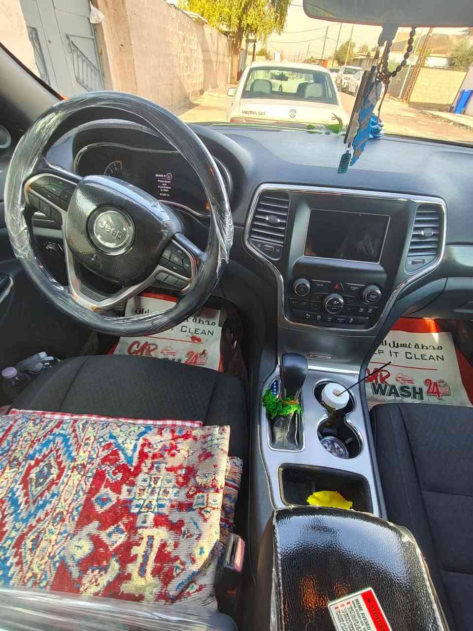 سلام عليكم اخوان عندي جيب لاريدو 4×4 للبيع او مراوس   مواصفات الكاميرا خلفي و امامي  شاشة لمس رادار خلفي مع امامي كشنات كهربائية و بالإضافة الگير والمكينه من دعاميه  لدعاميه بشرط تشغيل بصمة وتشغيل بعد/  فقط بيه اربع اصابع كارت بالجامرلغ الامامي /سنوية وهزة جديدة وسيارة بأسمي شرط تحويل والاستفسار اكثر اتفضل ع خاص او خابر على هذا الرقم *********** مكاني كركوك
