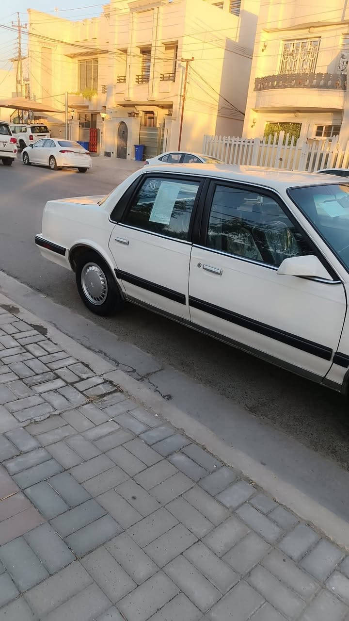 سلام عليكم حبايب اولدز موديل ١٩٩٠سياره خير من الله كير محرك تبريد تخم تايرات كلها جديده مصبوغه فقط للجماليه فقط داخل نضيف وبلادي رقم بغداد مميز وهزه جديده وسنويه العنوان بغداد سعر 59وبي مجال حك جيتك***********
