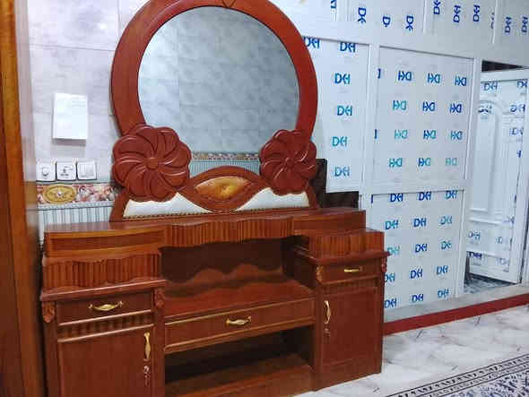 غرفه ميز مرايه جربايه كنتور تزكام ب650
وبيها مجال *********** عمارة
