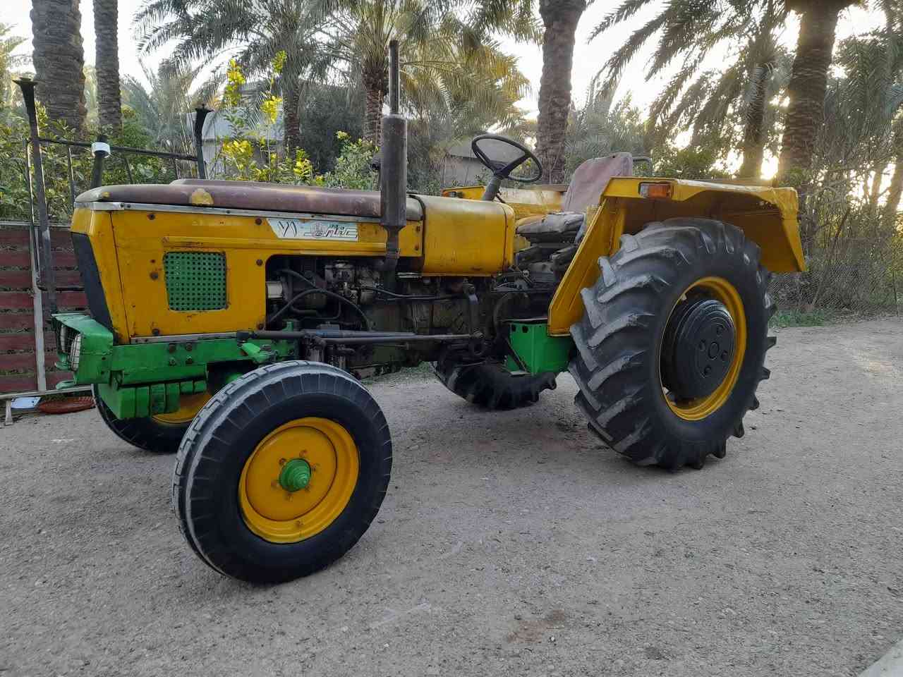 للبيع عنتر موديل ١٩٨٩ رقم وسنويه كير محرك واكسل جهاز رفع كله مكفول العنوان بغداد الطارميه الهاتف ***********كورك ***********
