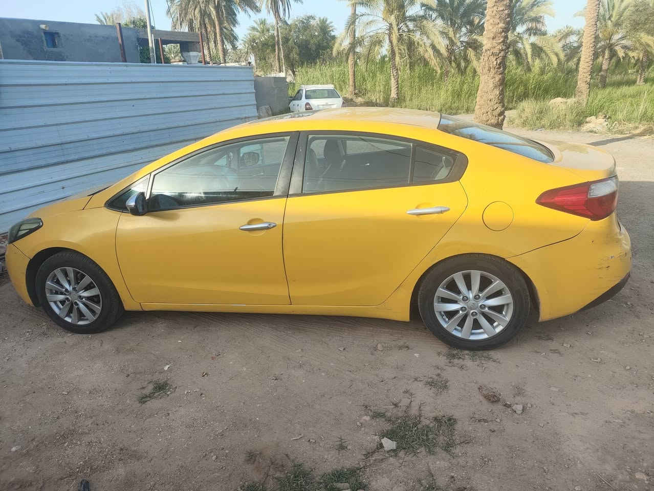 سلام عليكم كيا سيراتو موديل 14 رقم بغداد بسمي خليجيه مكينه كير حداديه تبريد ثلج بيهه جاملغ خلفي مبدل وبيه باردات بلباب الخلفي السعر 83وبيهه مجال المكان كربلاء طويريج الرقم ***********
