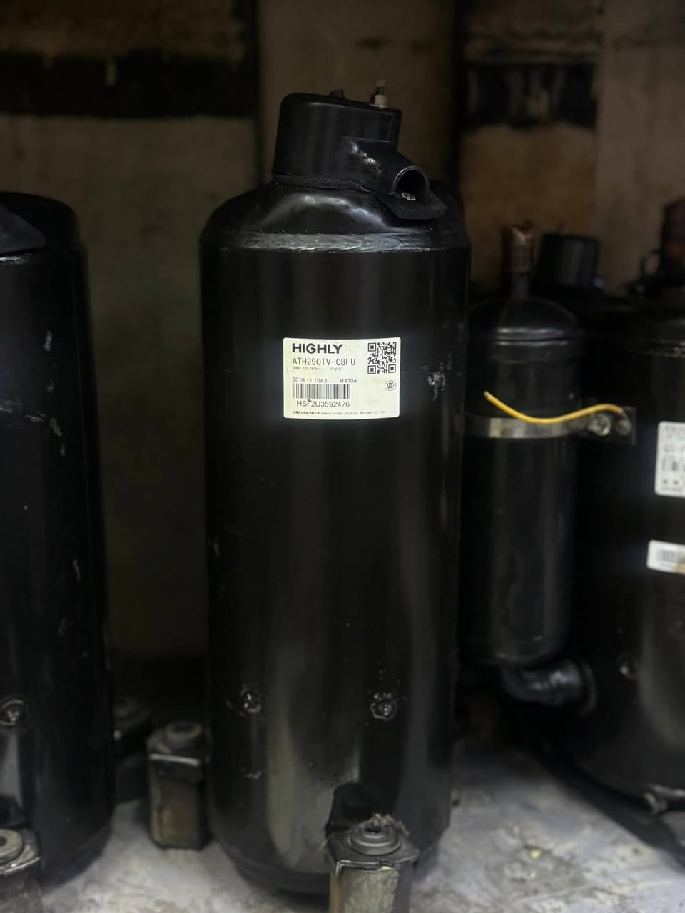 تتوفر جميع الادوات الاحتياطية
ل اجهزة التبريد البالة الاوربي
كمبريسر سبلت طن ونص 
كمبريسر سبلت 2 طن 
كمبريسر سبلت 3 طن 
وماطورات ثلاجه ومجمده 
مع ضمان + توصيل مجاني 
***********
