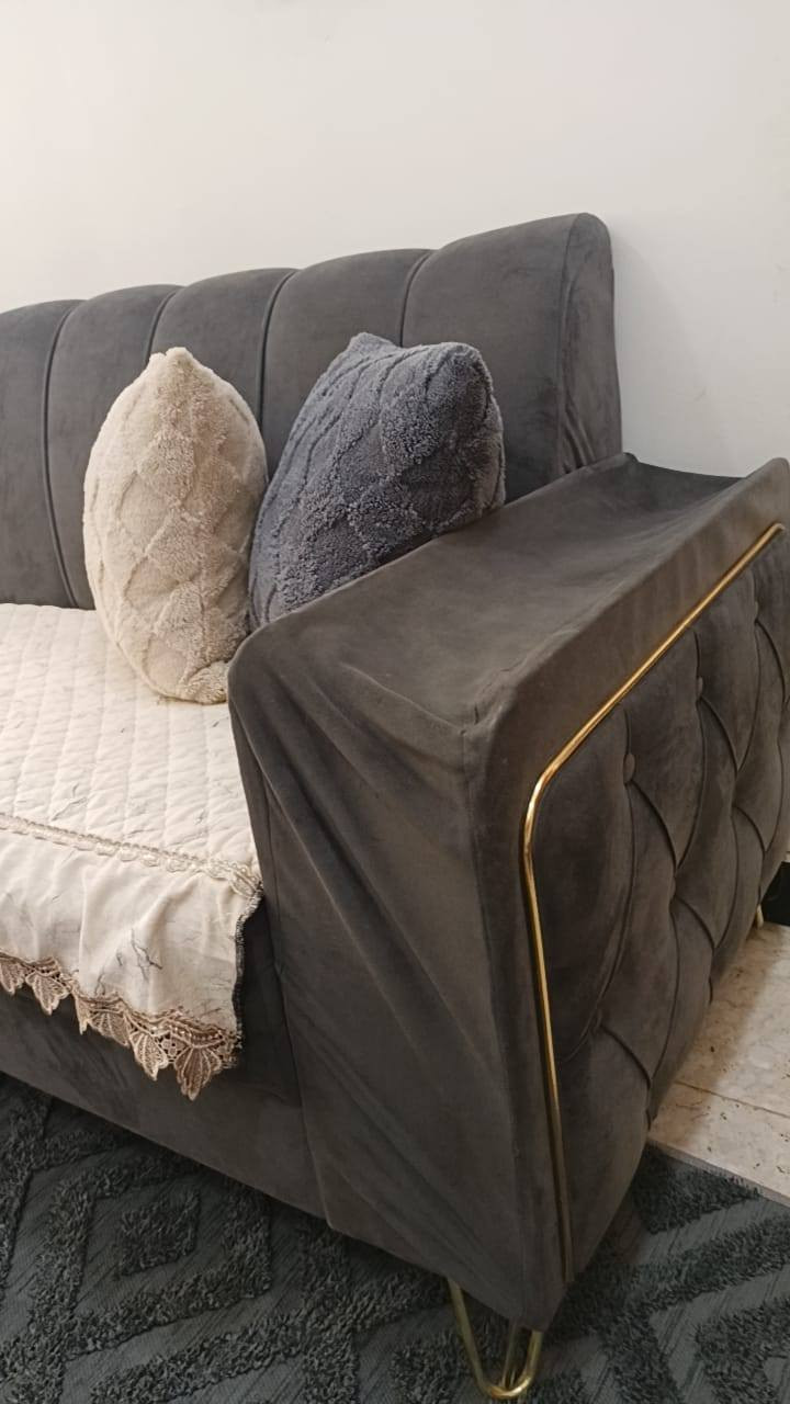 تخم تركي 7 مقاعد أضراره فقط رجل وحده لون رصاصي نظيف مكانه بلديات #للجميع #بغداد


**إذا كنت صاحب هذا الإعلان وتريد حذفه لأي سبب، رجاءا أرسل رسالة إلى الدعم الفني**