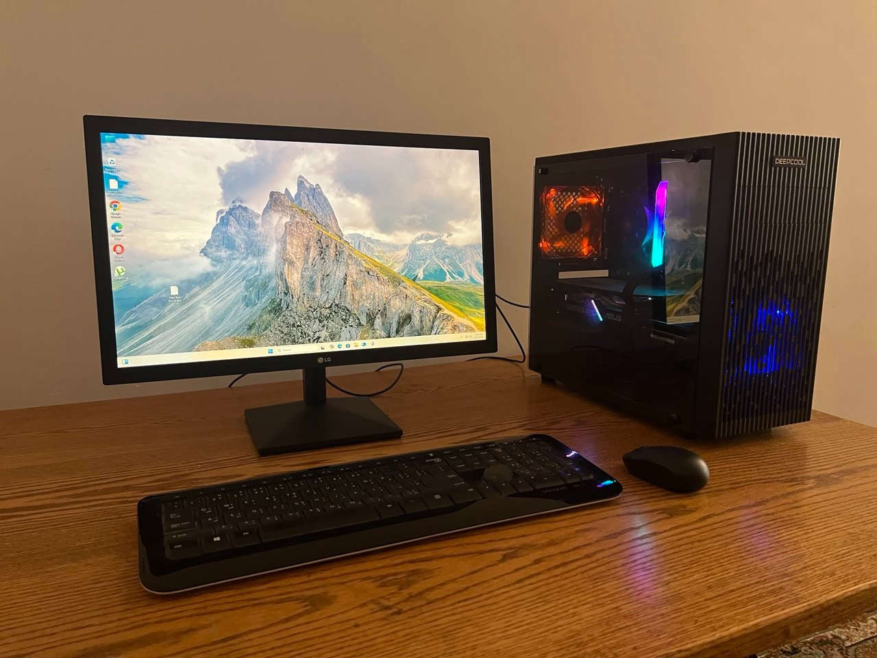 🔥 Clean Gaming PC Setup For Sale

✅ GTX 1660 SUPER 6GB
✅ AMD Ryzen 3 4100
✅ 32GB RAM
✅ 256GB SSD + 500GB HDD
✅ Windows 11 Pro

🖥 LG 22” Full HD Monitor Included

🎮 Ready for:
• Gaming
• Streaming
• Design & Editing

Very clean and carefully used.
No issues at all - ready to use.

📍 Erbil
🚚 Can arrange delivery to:
Suleimani / Duhok / Mosul / Kirkuk

💰 799,000 IQD

📩 Message for details أربيل, العراق


**إذا كنت صاحب هذا الإعلان وتريد حذفه لأي سبب، رجاءا أرسل رسالة إلى الدعم الفني**