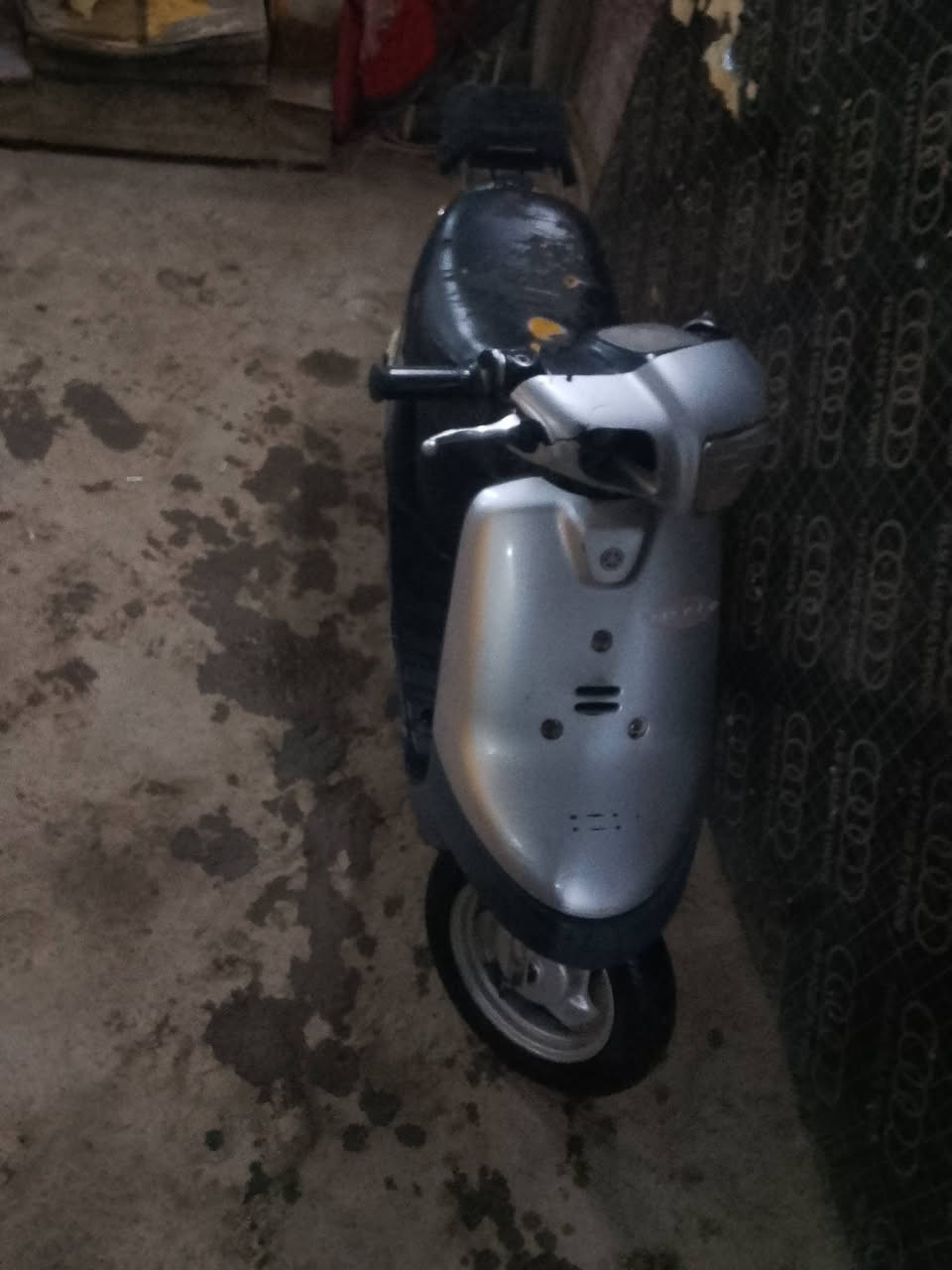 السلام عليكم دراجه بطه ماكينه ناعمه بلاديه ما مفتوحه شلعه ومعدل فول كهربائيات  كله شغال سلف  وهندو السعر خاص ماكو صوت اكسن


**إذا كنت صاحب هذا الإعلان وتريد حذفه لأي سبب، رجاءا أرسل رسالة إلى الدعم الفني**